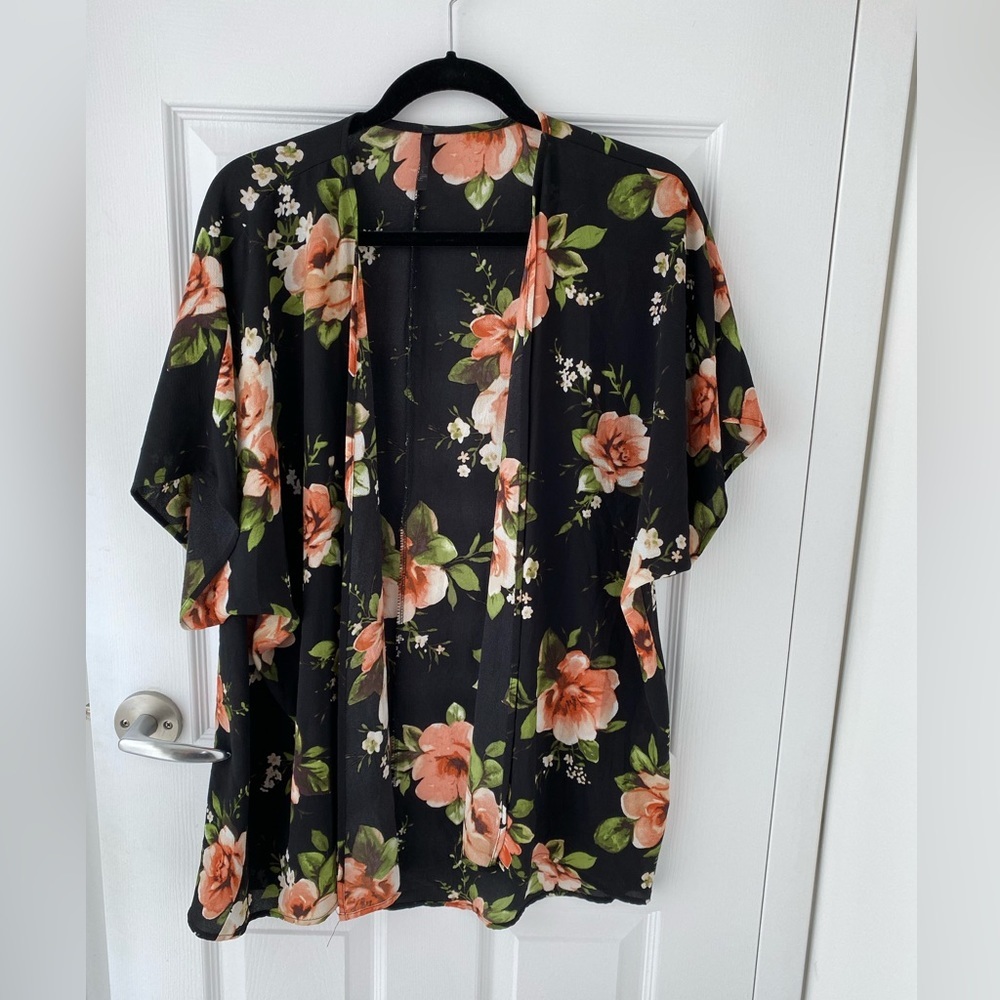 Boho Black Floral Short Kimono